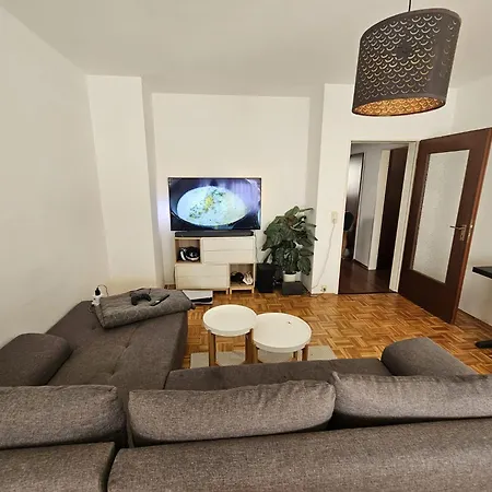 Am Bergpark Ruhig & Fusslaeufig Angebunden Apartamento