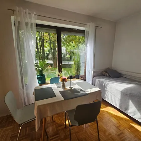 Am Bergpark Ruhig & Fusslaeufig Angebunden *