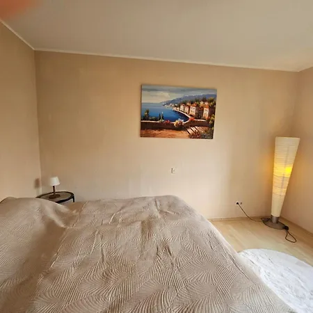 Apartamento Am Bergpark Ruhig & Fusslaeufig Angebunden